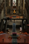 Blick auf den Altar- und Chorraum des Kölner Doms